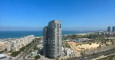 5 room apartment in Ashdod, Israel