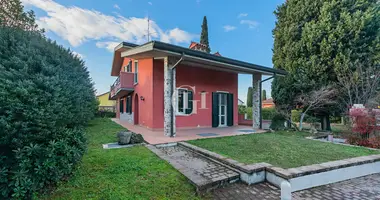 Villa 3 bedrooms with equipment for disabled in Sirmione, Italy