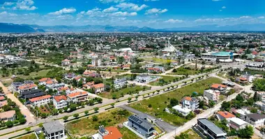 Villa 6 chambres avec Fenêtres double vitrage, avec Balcon, avec Meublesd dans Doesemealti, Turquie