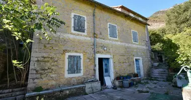 Дом 4 спальни в Игало, Черногория