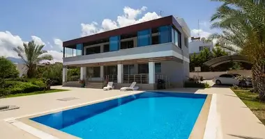 Villa 5 bedrooms with Sea view in Girne (Kyrenia) District, Northern Cyprus