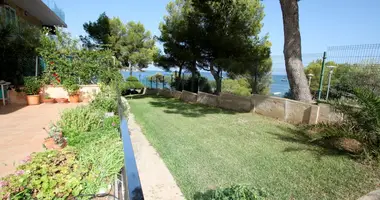 Mieszkanie 3 pokoi w Palmanova, Hiszpania