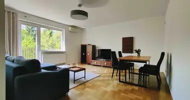 Wohnung 3 Zimmer in Warschau, Polen