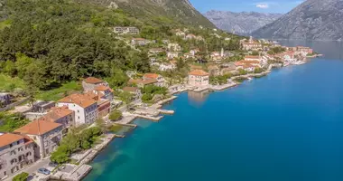 Casa 9 habitaciones en Prcanj, Montenegro