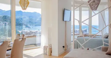 Wohnung 2 Schlafzimmer in Becici, Montenegro