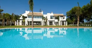 Villa 6 bedrooms with Furnitured, with Garage, in city center in Malaga, Spain
