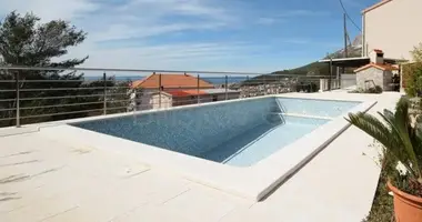 House 12 rooms in Klis, Croatia