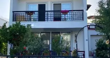 Villa 4 habitaciones con aparcamiento, con Meblirovannaya en Alanya, Turquía