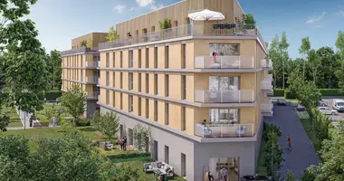 3 bedroom apartment in Metropolitan France, France