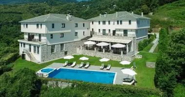 Hôtel 1 960 m² dans Agios Dimitrios, Grèce