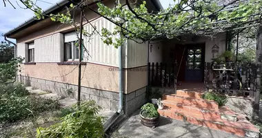 2 room house in Hernad, Hungary