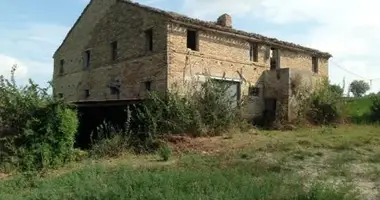 Casa 12 habitaciones en Terni, Italia