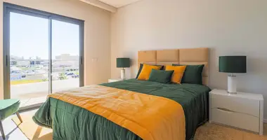 Квартира 3 спальни в Quelfes, Португалия