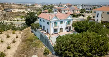 4 bedroom house in Trachoni Municipality, Cyprus