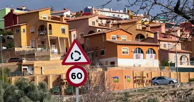 Haus 4 zimmer in Relleu, Spanien