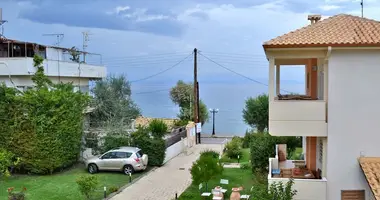 Szeregowiec 4 pokoi z Widok na morze, z Widok na góry w Municipality of Aigialeia, Grecja