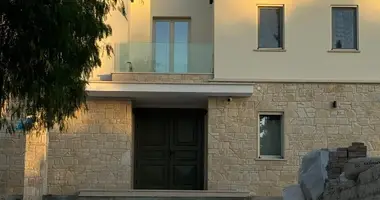 6 bedroom house in Kouklia, Cyprus