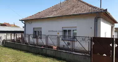 4 room house in Tolna, Hungary