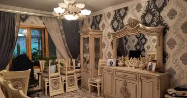 Квартира 3 спальни с балконом, с кондиционером, с c ремонтом в Ташкент, Узбекистан