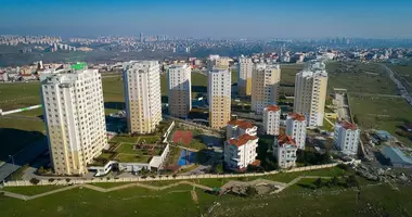 Apartamento 4 habitaciones con balcón, con con reparación en Tahtakale Mahallesi, Turquía