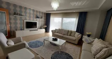 Duplex 7 rooms with parking, with elevator, with sea view in Alanya, Turkey