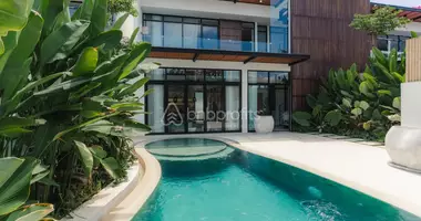 Villa  mit Balkon, mit Möbliert, mit Klimaanlage in Canggu, Indonesien