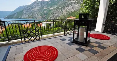 Wohnung 3 zimmer in Risan, Montenegro