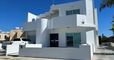 Dom 3 pokoi w Paralimni, Cyprus
