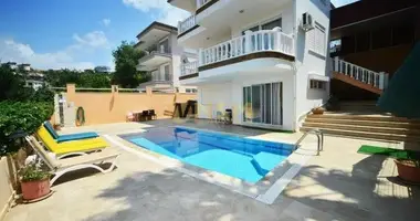 Willa 5 pokojów z basen, z zona dlya barbekyu BBQ area w Mahmutlar, Turcja