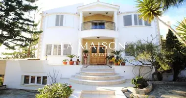 6 bedroom house in Tala, Cyprus