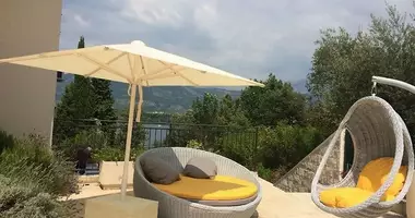Apartamento 3 habitaciones con Muebles, con Estacionamiento, con Aire acondicionado en Tivat, Montenegro