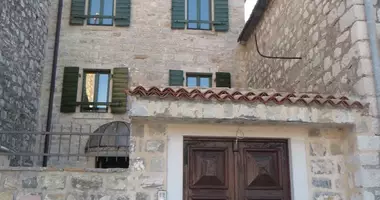 Dom 3 pokoi w Lepetane, Czarnogóra