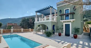 Casa 3 habitaciones en Herceg Novi, Montenegro