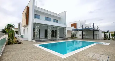 Villa 5 bedrooms in Ayia Napa, Cyprus