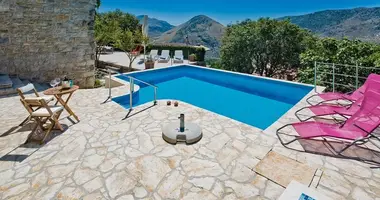 Villa 5 bedrooms in All countries