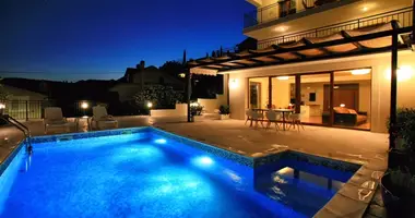 Villa 4 bedrooms with Sea view, with Basement in Herceg Novi, Montenegro
