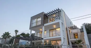 Villa 5 habitaciones con Aire acondicionado, con Vistas al mar, con estacionamiento en Tivat, Montenegro