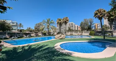 Mieszkanie 2 pokoi w Alicante, Hiszpania
