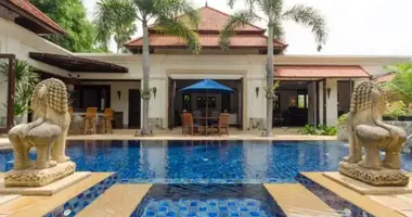 Villa 5 chambres avec Fenêtres double vitrage, avec Meublesd, avec Climatiseur dans Phuket, Thaïlande