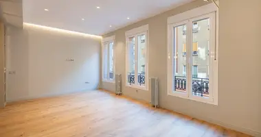 3 bedroom apartment in Madrid, Spain