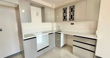 Квартира 2 комнаты в Мезитли, Турция