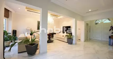 Villa 3 bedrooms with Furnitured, with Air conditioner, with Sea view in Dubai, UAE