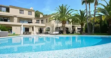 Villa 5 bedrooms with Swimming pool, with Garage, with Garden in Cannes, France