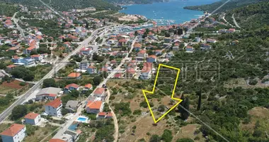 Plot of land in Pozorac, Croatia