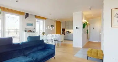 Wohnung 5 zimmer in Warschau, Polen