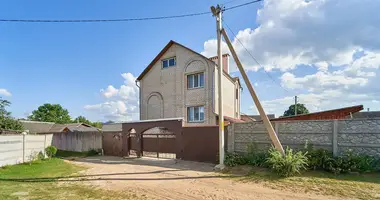 Haus 4 Zimmer in Baryssau, Weißrussland