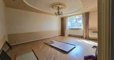 Mieszkanie 4 pokoi w Tbilisi, Gruzja