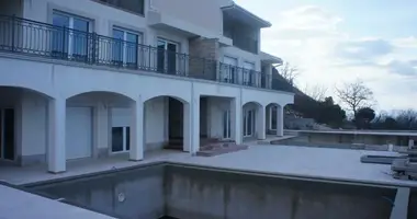 Investment 1 400 m² in Marovici, Montenegro