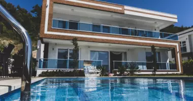 Villa 8 habitaciones con aparcamiento, con vista al mar, con la piscina en Alanya, Turquía