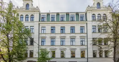 Edificio rentable 1 687 m² en Riga, Letonia